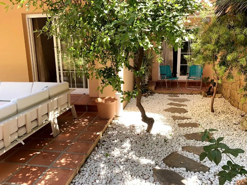 Marbella Playa Residencial Con Piscinaアパートメント 0*,