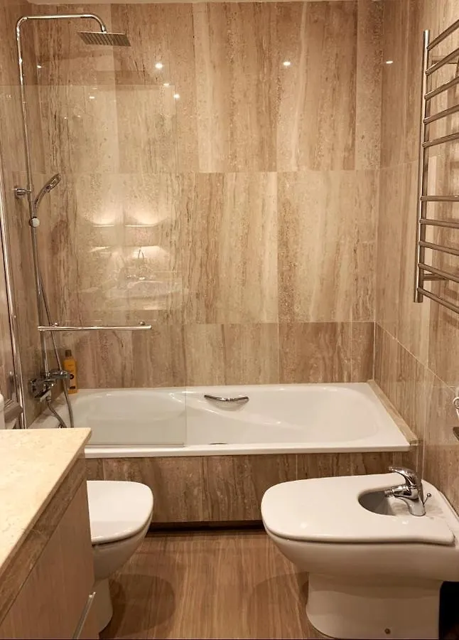 Marbella Playa Residencial Con Piscinaアパートメント アパート