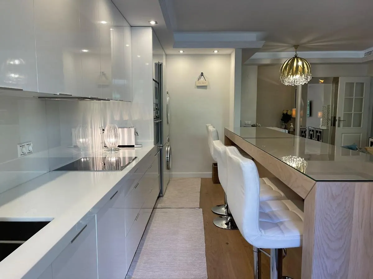 Marbella Playa Residencial Con Piscinaアパートメント 0*,  スペイン